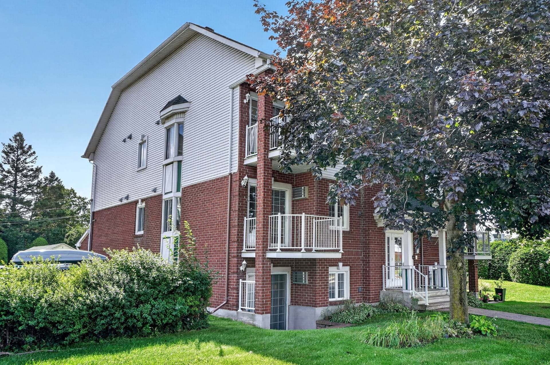 361 Ch. De La Côte-st-louis 101